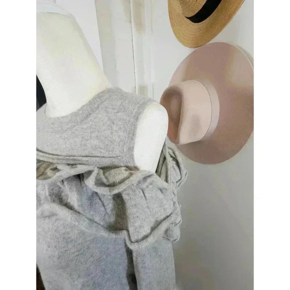 Saks 5th Ave Women's Size L Gray 100% Cashmere Cold Shoulder Ruffled Top - Picture 2 of 7